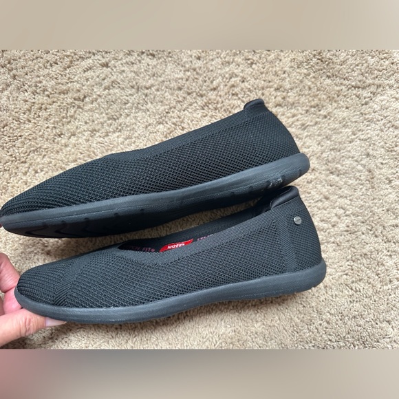 Black Sketchers flats air cooled arch fit EUC women’s 10 - Picture 5 of 6
